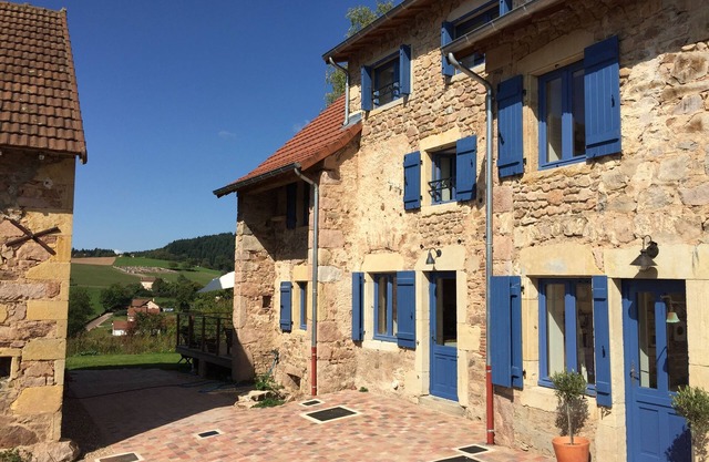luxury 4 bedroom gite with pool
