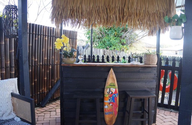 Luxury 4 Bedroom Home with Pool & Games Room Bar