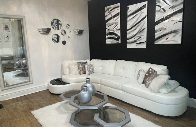 Luxury and Lavish Entire Home n