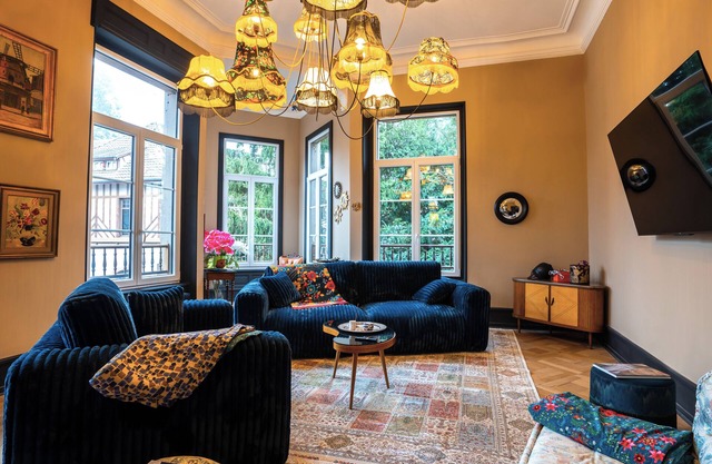 Luxury and unique apartment, 1st floor of a 19th century mansion
