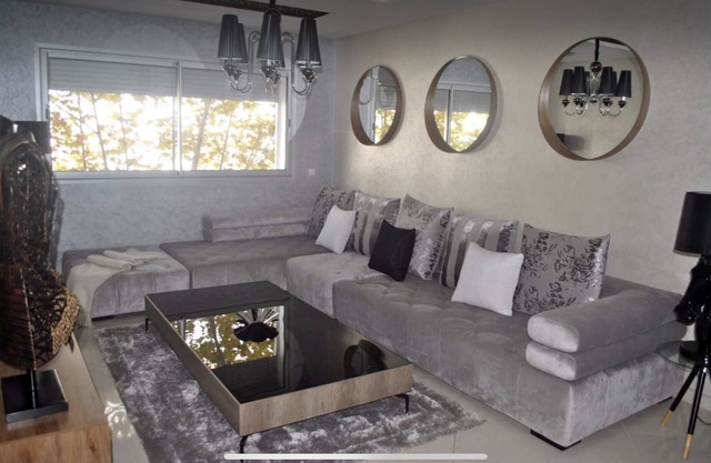 Luxury apartmen/2 beds/2 living-room/2 smart TV 55”