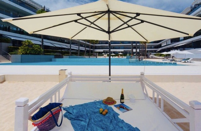 Luxury apartment in Playa den Bossa seafront