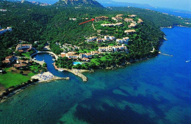 Luxury apartment of 100m2 with pool and sea view in Porto Rotondo