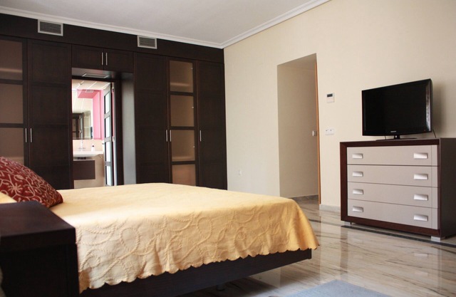Luxury apartment of 250 meters in the center of Plasencia of large spaces.