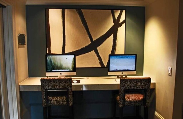 Luxury Apartment on Wilshire Corridor L09