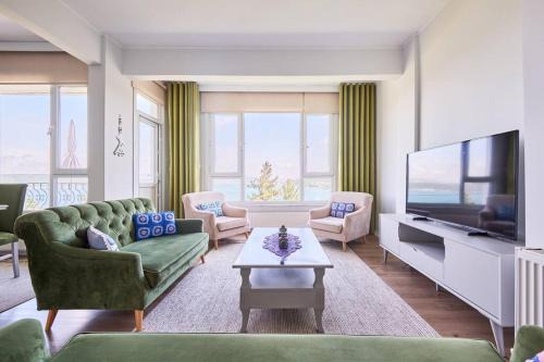 Luxury apartment with Bosphorus view in Sarıyer!