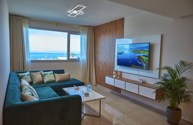 Luxury Apartment with Sea View