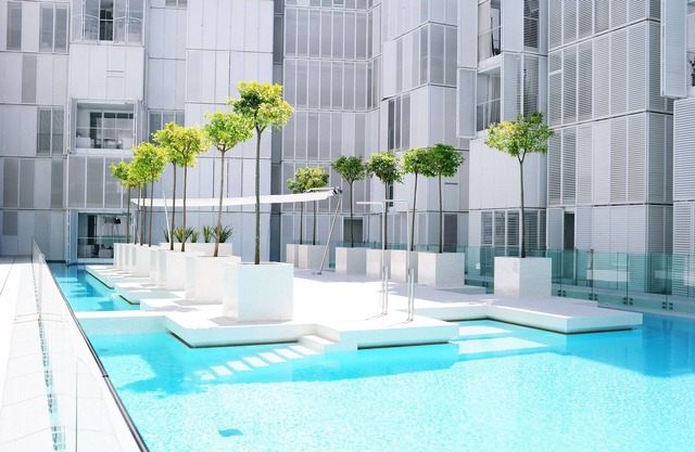 Luxury Apartments Patio Blanco