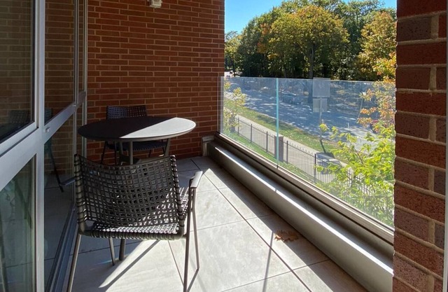 luxury apt and river view