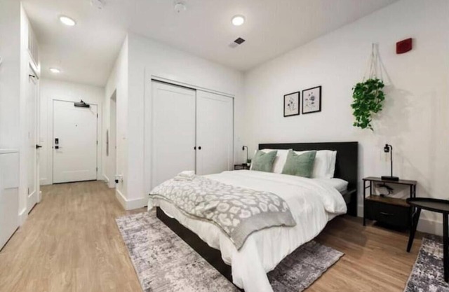 Luxury Apt+Gym+ EV Parking+Near Pitt UNI UPMC