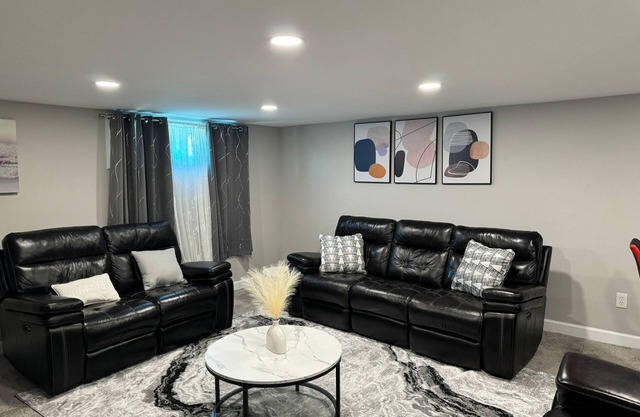 Luxury Basement Space Lochearn