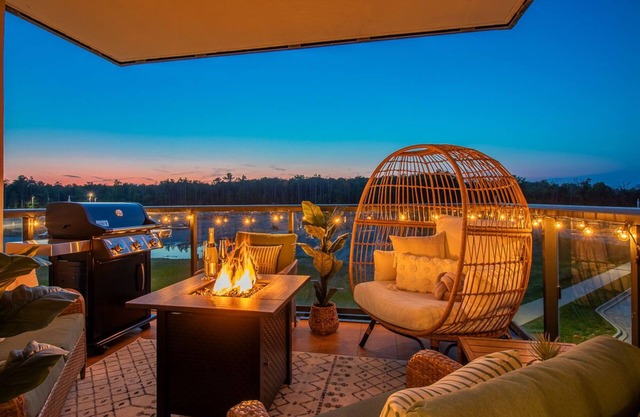 Luxury Beach Spa Getaway w/Pool + Year Round Hot Tub & Private In-Suite Sauna!