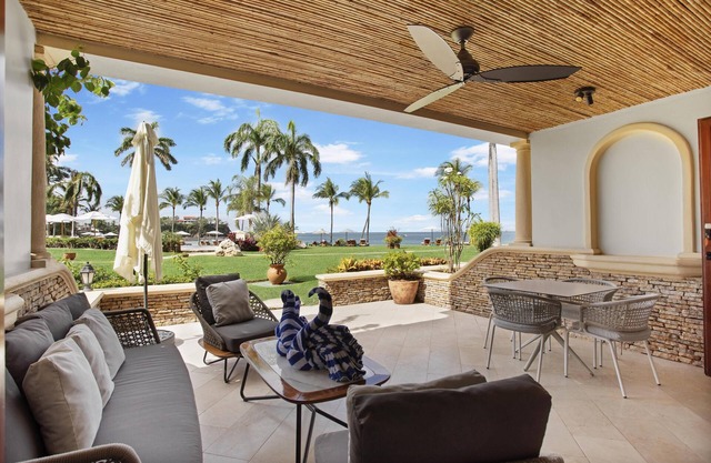 Luxury Beachfront Villa at the Palms Flamingo, the best location to stay
