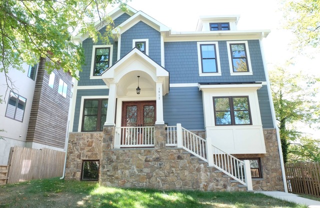 Luxury brand-new home mins away from Washington DC