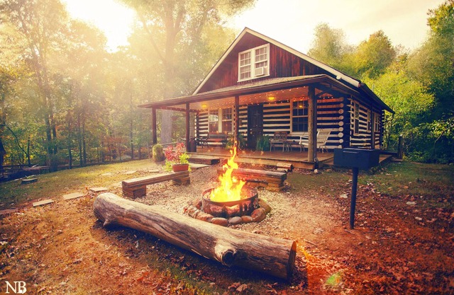 Luxury Cabins near Pigeon Forge | Family Friendly | Pet Friendly