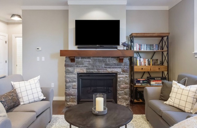 Luxury Condo @ Mt Base 3BR 2BA Heated Pool Hot Tub