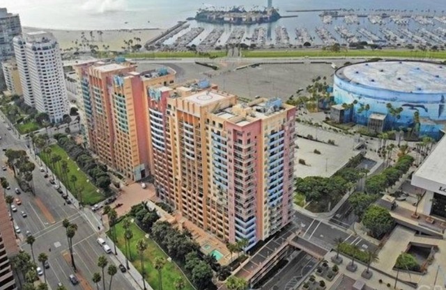 LUXURY CONDO ON OCEAN BLVD - OCEAN VIEW & PRIVACY !!