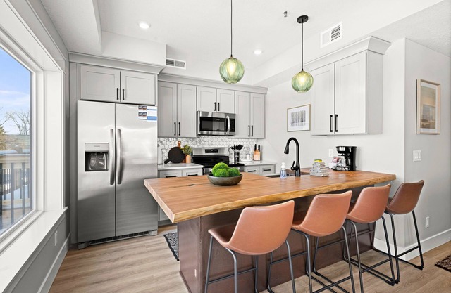Luxury Condo w/Beach Access | Dragestil 713-2