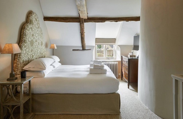 Luxury Cottage Stay | Beautiful Cotswold Village