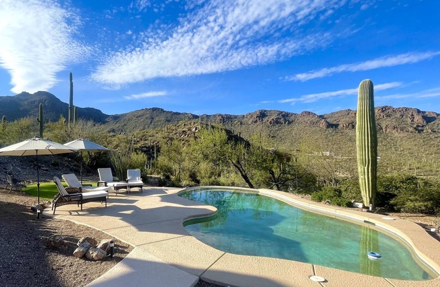 Luxury Desert Escape with Heated Pool, Spa & Stunning Views
