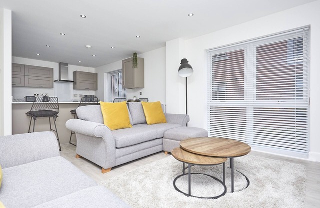 Luxury Duplex 2-Bed Apartment Fruit Market Marina
