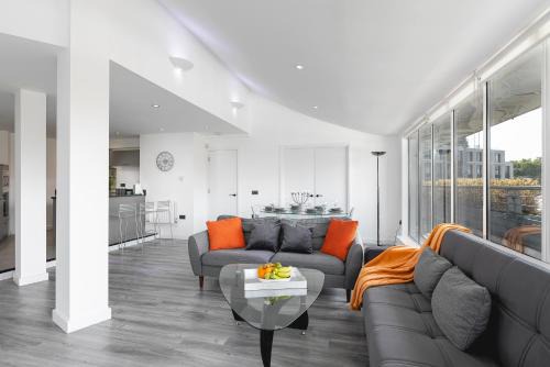 * Luxury DUPLEX Penthouse *