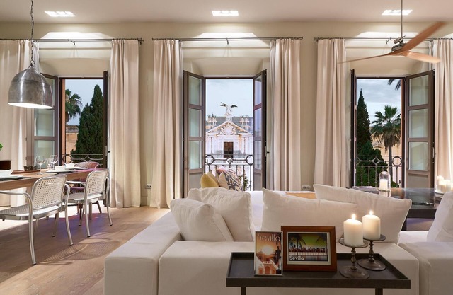 Luxury duplex with jacuzzi and private parking