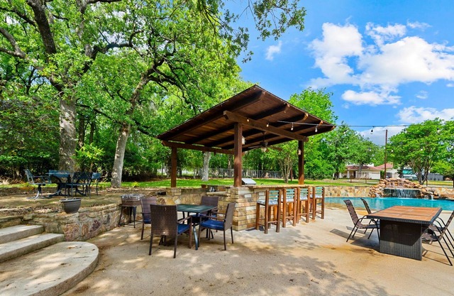 Luxury Family Oasis ★ Pool ★ Outdoor Kitchen ★ Spa