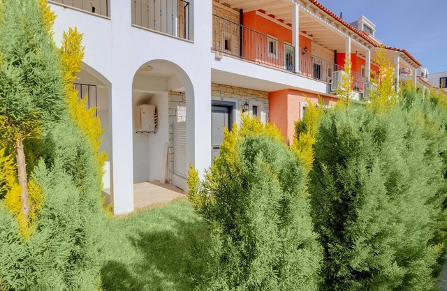 Luxury Flat w Balcony and Shared Pool in Alacati