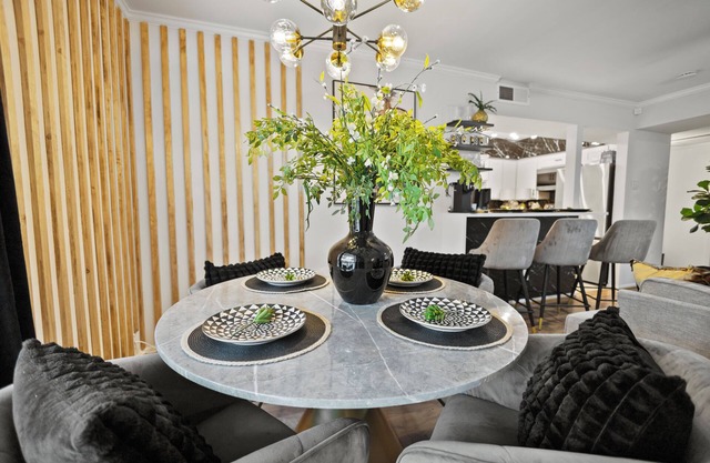 LUXURY GATED 2 BEDS/2BATHS HOME IN HEART OF DALLAS. MINUTES TO HIGHLAND PARK!