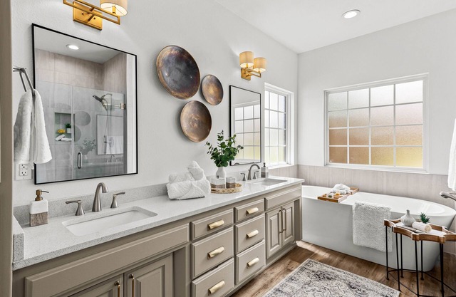 Luxury Home @ Crystal Bridges + Trail Access!