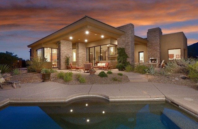 Luxury Home in a Tortillita Canyon. Perfect for Relaxing, w/Golf/Trails Nearby