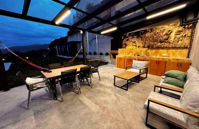 Luxury House in Prestige Place
