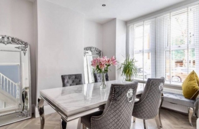 Luxury house with huge garden close to Wembley stadium