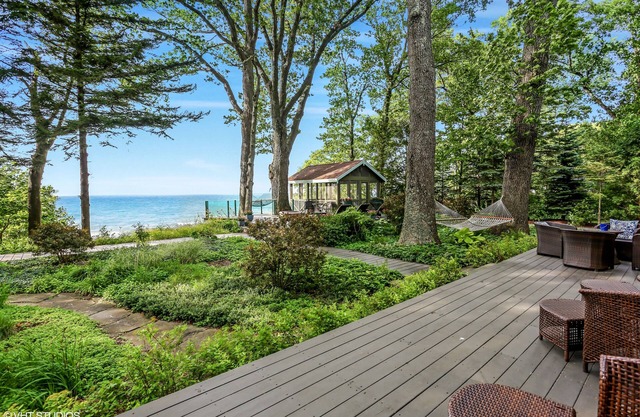 LUXURY Lakefront Property on Private Beach with Stunning Lake Views and Sunsets