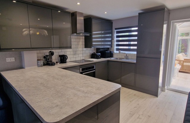 Luxury Liverpool House Near City Centre and Football Stadium