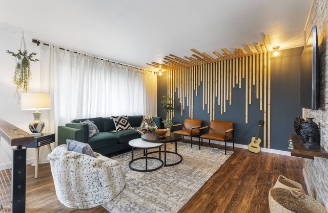 Luxury Living-Kirkland: Stylish Home - Prime Spot!