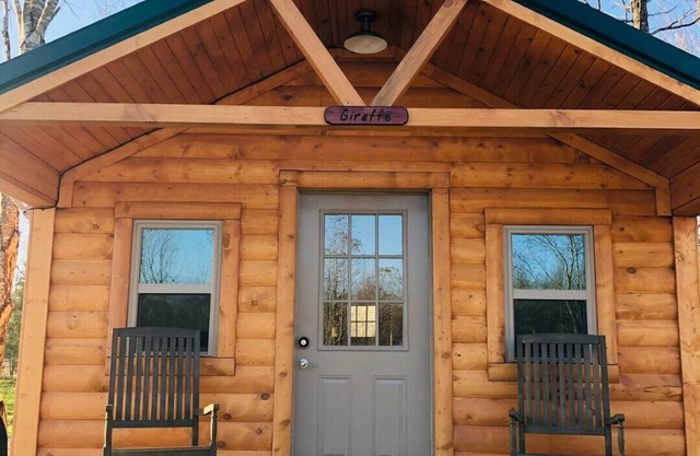 Luxury Long Neck Giraffe Cabin