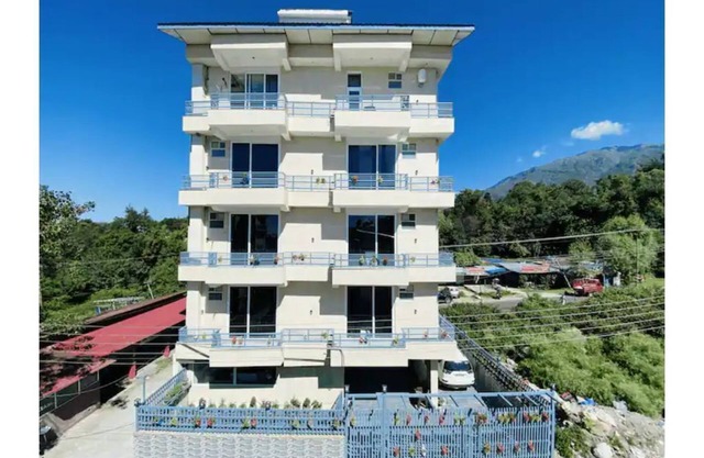 Luxury Low Cost Rooms Dharamshala Lift Wi-fi 5G