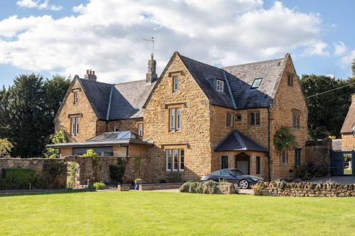 Luxury Manor House in the Oxfordshire Cotswolds