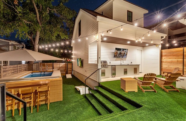 Luxury Mansion | DT Austin | Pool | Game Room 5 BR