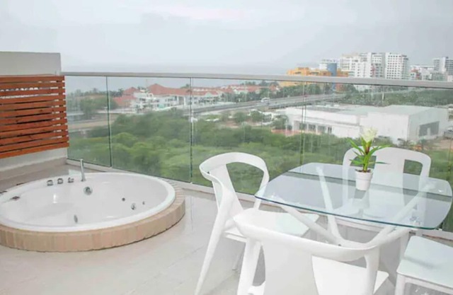 Luxury Martinique Condo w/ Jacuzzi - Las Americas★