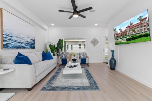 Luxury Modern Comfort in Historic St Augustine
