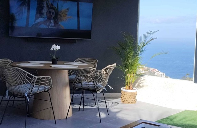 Luxury Nest with Panoramic Wiews 10 min from Loro Park