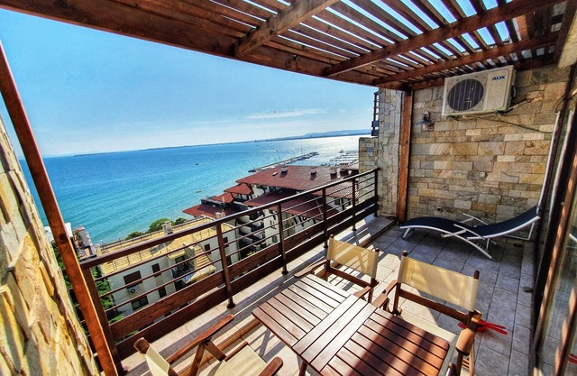 Luxury Penthouse Apartment with Panoramic Sea Views