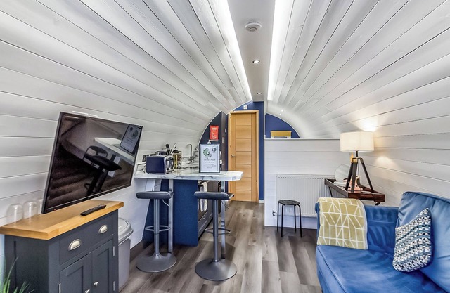 Luxury pod, perfect for two people seeking a romantic and relaxing break.
