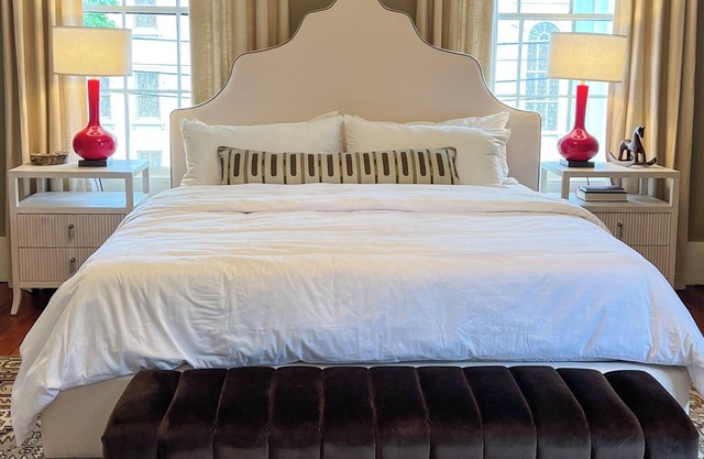 Luxury Private Suite in Boutique Historic Inn The Athenian- Downtown Location