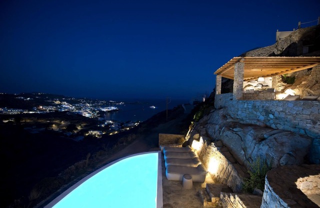 Luxury Psarrou Villa | 3 Bedrooms |.