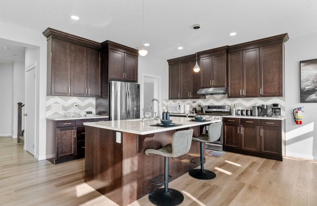 Luxury Retreat Hot Tub Pool Table 3 King Bed