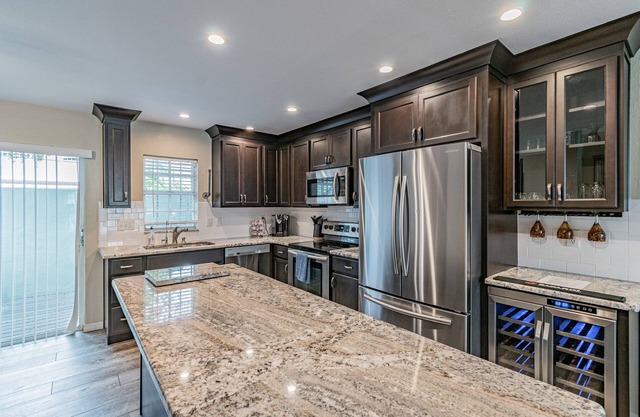 ★LUXURY RETREAT★ Walk to Hyde Park, SOHO, Bayshore